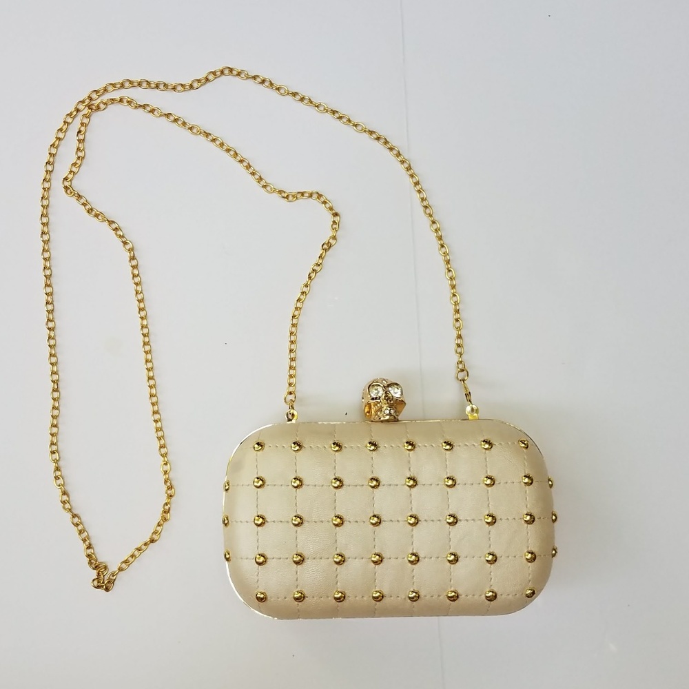 Skull Clutch
